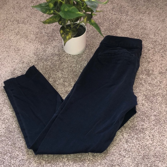 Old Navy Pixie navy blue ankle cut pants. Size 4 - Picture 4 of 4